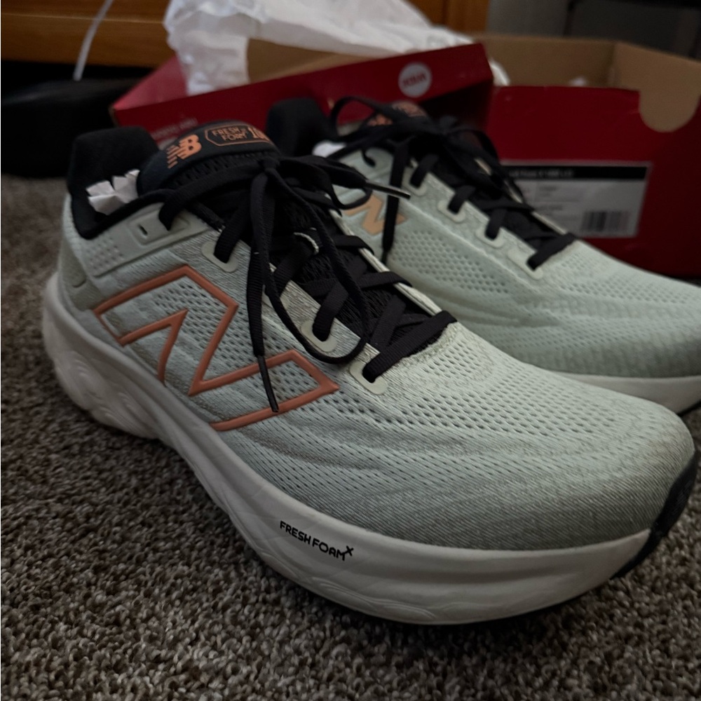 New Balance Fresh Foam X 1080v13 - Mint and Black